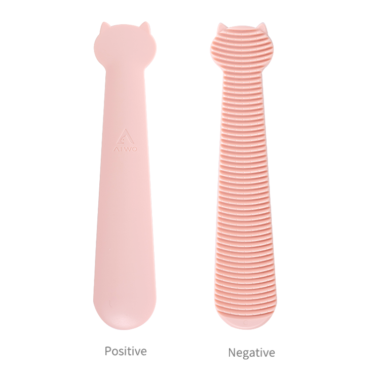 Soft-Tip Pet Grooming Brush